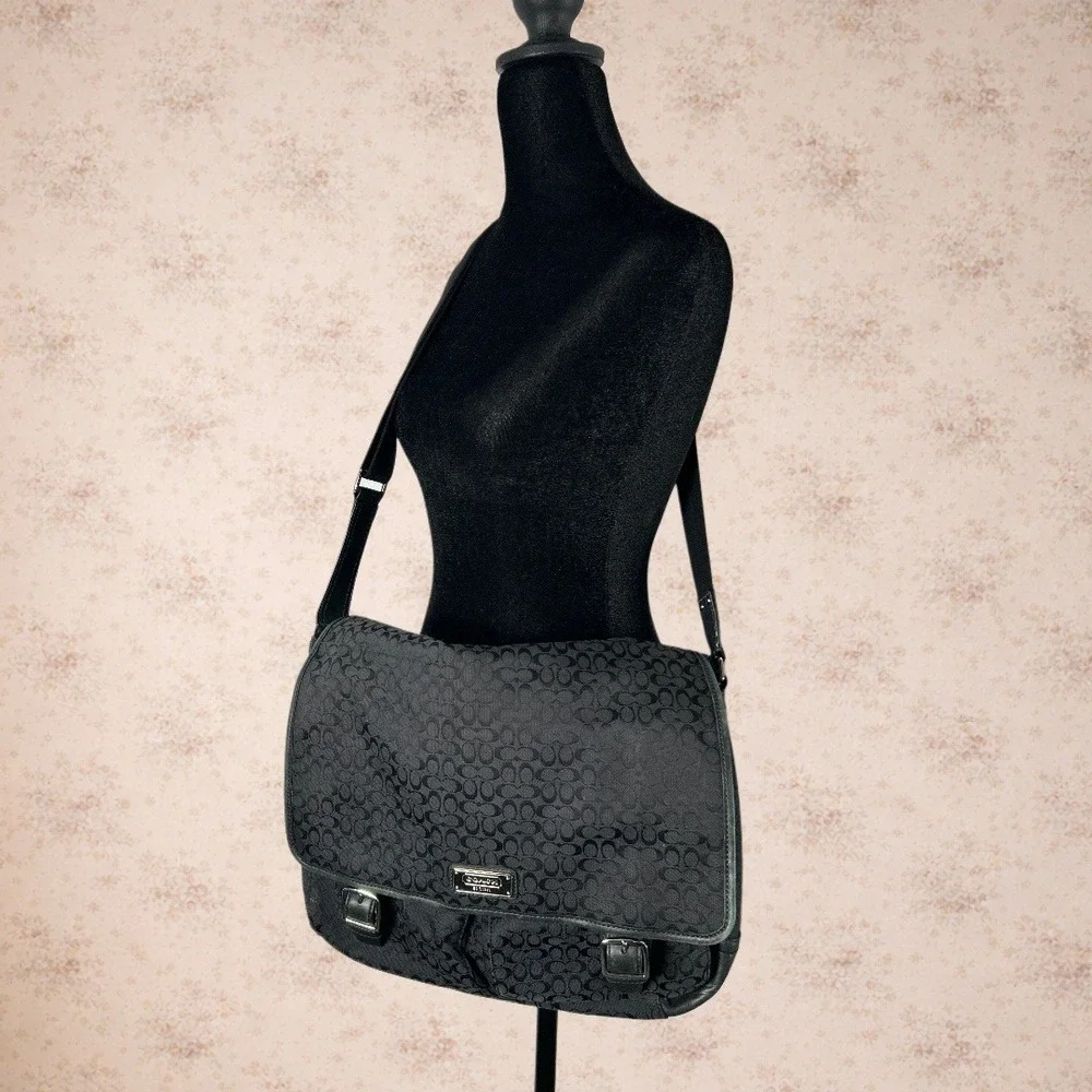 Coach Black Signature Canvas Messenger Bag Crossbody Laptop Bag